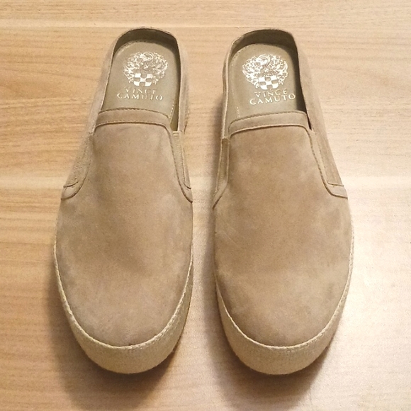 Vince Camuto "Merinney" Tortilla Suede Slip On Shoes in Size 7.5M - Picture 2 of 9